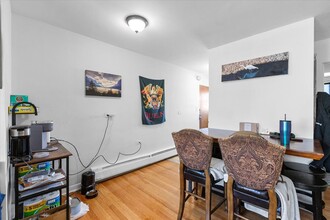 6719 N Hermitage Ave, Unit 3B in Chicago, IL - Foto de edificio - Building Photo
