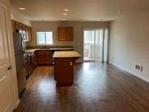 Kandila Townhomes in Federal Way, WA - Foto de edificio - Interior Photo