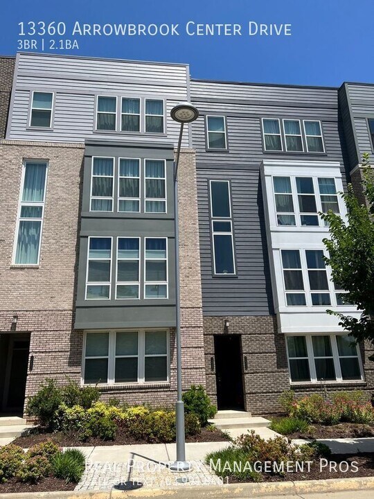 13360 Arrowbrook Centre Dr in Herndon, VA - Building Photo