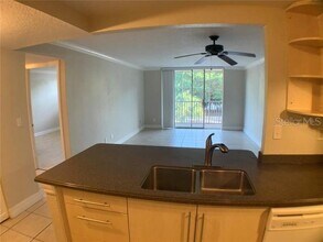 2740 Coconut Bay Ln in Sarasota, FL - Building Photo - Building Photo