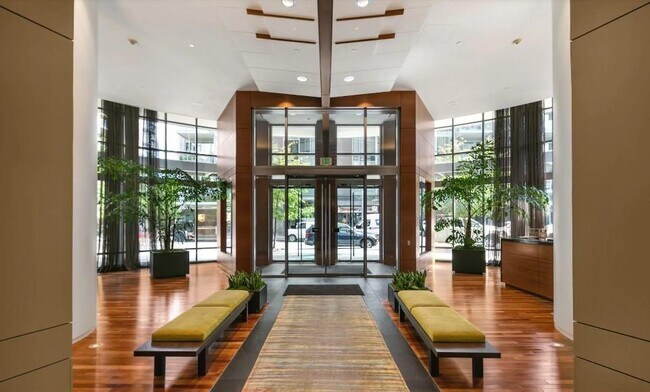3601 S River Pky, Unit 433 in Portland, OR - Building Photo - Building Photo