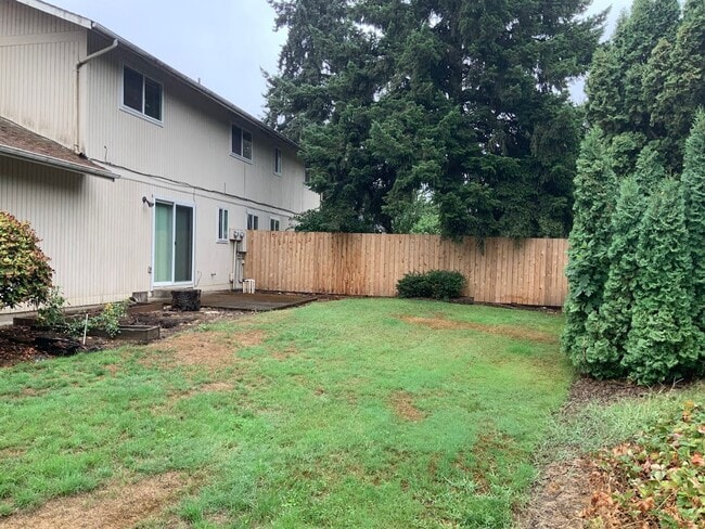 2214 Ironwood St in Eugene, OR - Building Photo - Building Photo