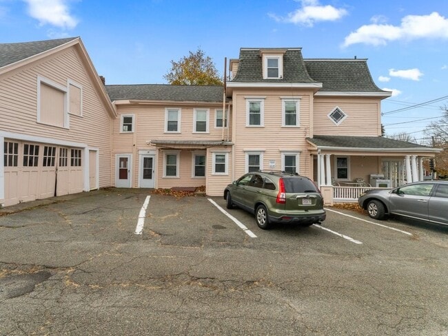 40 W Central St in Natick, MA - Building Photo - Building Photo