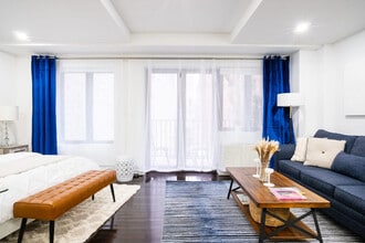 809 9th Ave in New York, NY - Building Photo - Building Photo