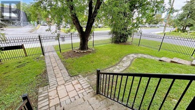 98 Glen Cameron Rd in Markham, ON - Building Photo - Building Photo