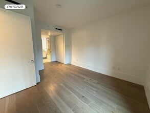 429 Kent Ave in Brooklyn, NY - Building Photo - Building Photo