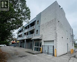 275 Wyandotte St W in Windsor, ON - Foto de edificio - Building Photo
