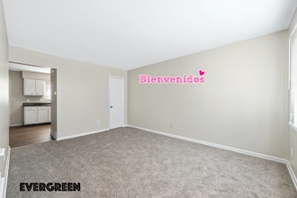 800 Harrisburg Pike in Columbus, OH - Foto de edificio - Building Photo