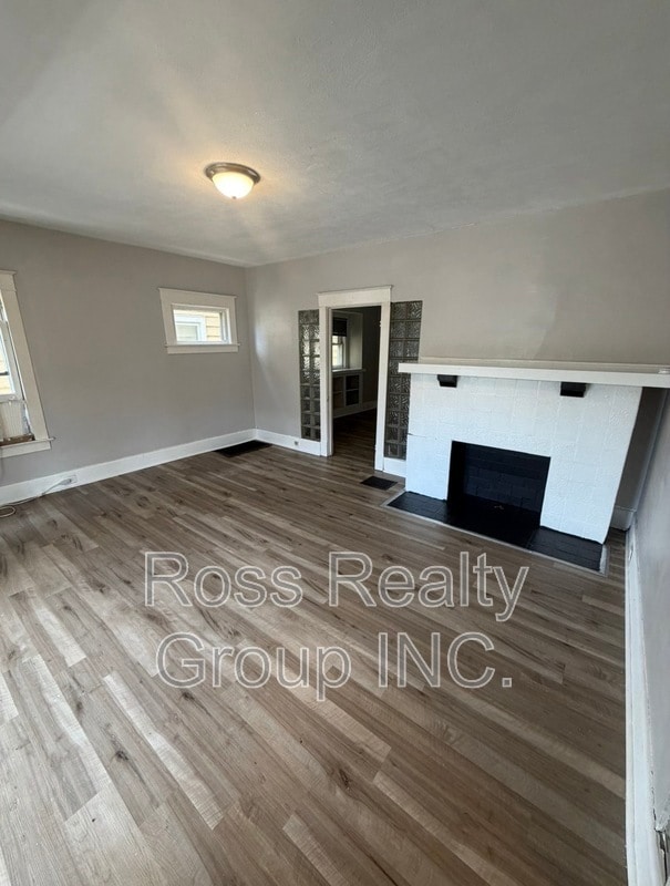 property at 2752 Monroe St