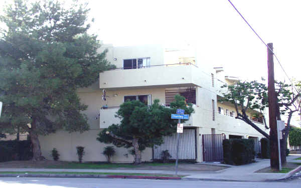 1091 Stanley Ave in Long Beach, CA - Building Photo - Building Photo