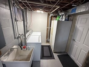 417 14th Ave N in Hopkins, MN - Building Photo - Building Photo