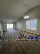 582 College Ave in Terre Haute, IN - Building Photo