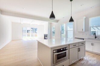 505 Bowman Rd in Charlotte, NC - Building Photo - Building Photo