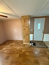 10530 E Sidney Rd in Crystal, MI - Foto de edificio - Building Photo