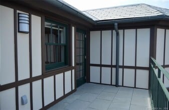 5 Church Ln in Westport, CT - Foto de edificio - Building Photo