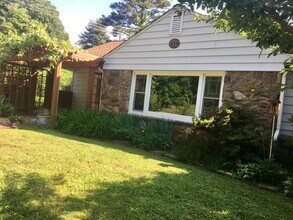 233 Kenilworth Rd in Asheville, NC - Building Photo - Building Photo