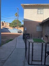 510 McKellar Cir, Unit 2 in Las Vegas, NV - Foto de edificio - Building Photo