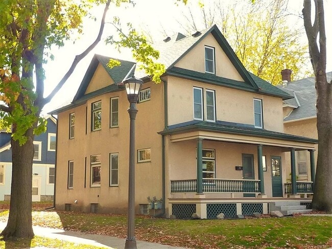 738 Magnolia Ave E, Unit #1