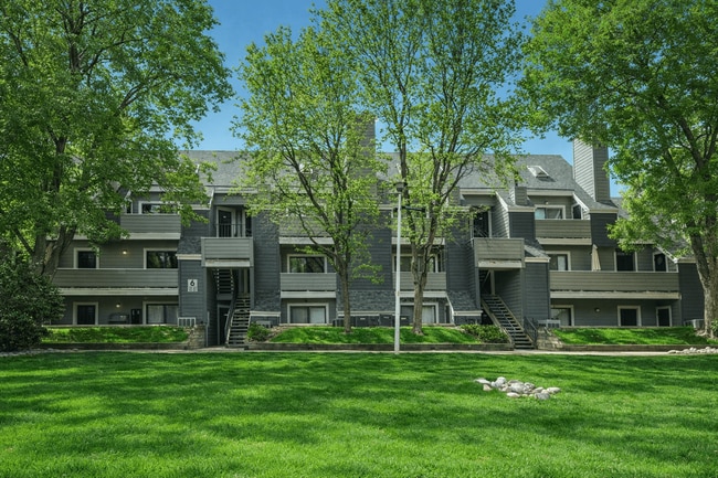 Foothills Park in Arvada, CO - Foto de edificio - Building Photo