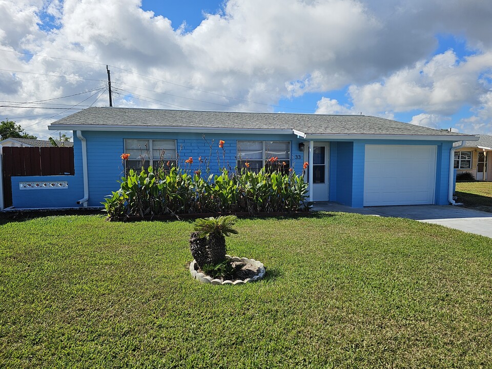 33 Tropical Dr in Ormond Beach, FL - Building Photo