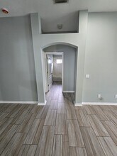 1124 Lumsden Pointe Blvd, Unit 1R in Valrico, FL - Building Photo - Building Photo