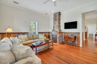 1104 Greene St in Beaufort, SC - Building Photo - Building Photo
