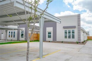 3012 W Sandlewood St, Unit 3 in Edinburg, TX - Building Photo