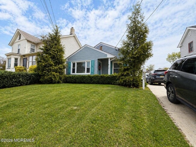 property at 194 2nd St