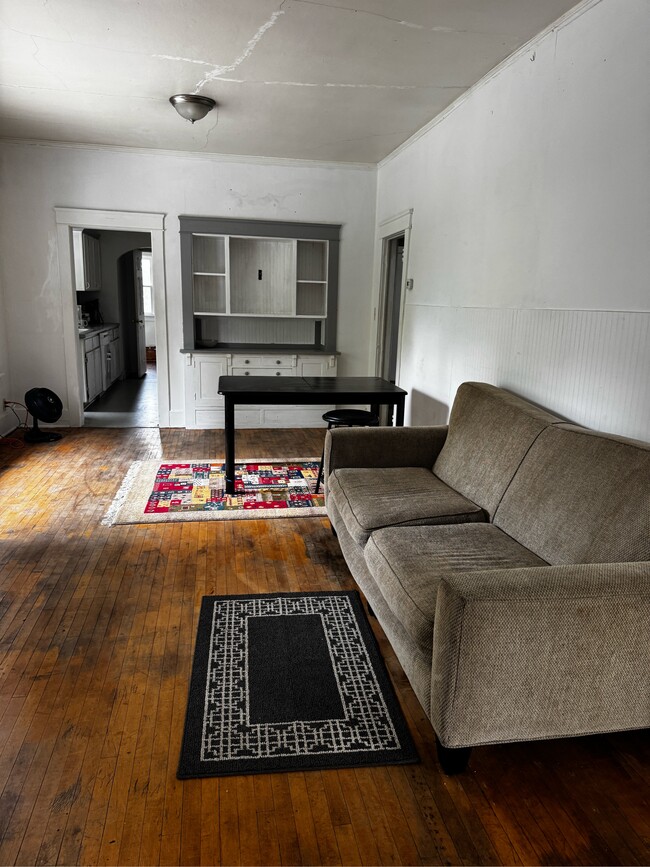 810 NE Michigan St in Pullman, WA - Foto de edificio - Building Photo