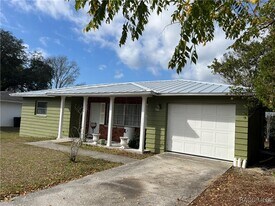 302 S Jackson St in Beverly Hills, FL - Building Photo