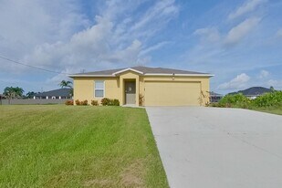 1835 Nelson Rd N in Cape Coral, FL - Building Photo