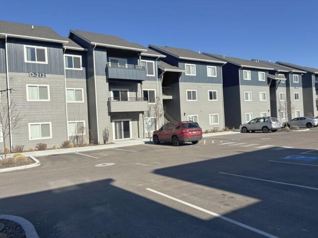 property at 224 Sunset Lndg Ln