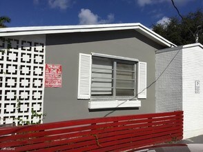 699 NE 86th St-Unit -# 699UNIT1 in Miami, FL - Building Photo - Building Photo