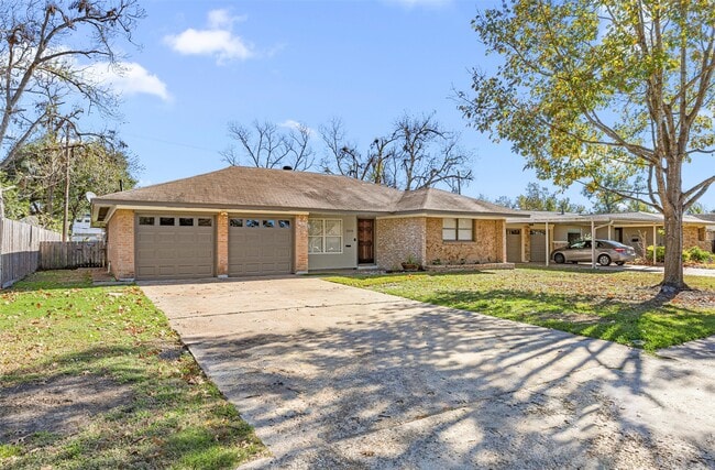 2018 Woodvine Dr in Houston, TX - Building Photo - Building Photo