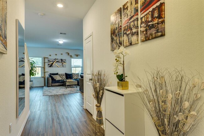 7905 Prairie Rye Dr in Lago Vista, TX - Building Photo - Building Photo