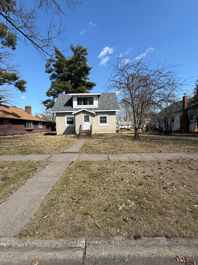 823 Craite Ave in Rice Lake, WI - Building Photo - Building Photo