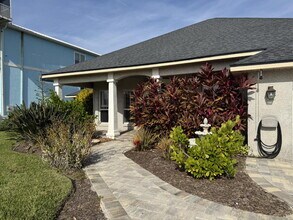 7 Deerwood St in Palm Coast, FL - Foto de edificio - Building Photo