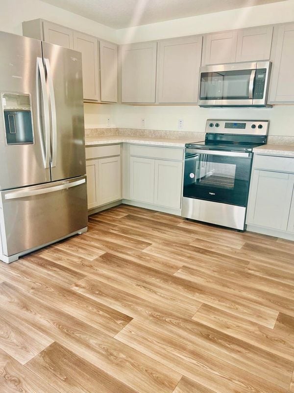 676 Alminar Ave SE in Palm Bay, FL - Building Photo - Building Photo