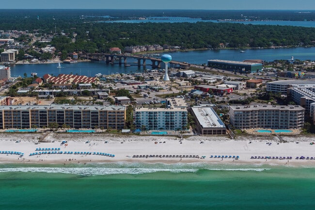1114 Santa Rosa Blvd in Fort Walton Beach, FL - Building Photo - Building Photo