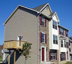 The Woods at Dew Drop in York, PA - Foto de edificio - Building Photo