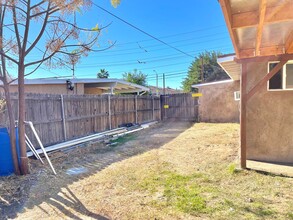 637 S Lilac Ave in Rialto, CA - Building Photo - Building Photo