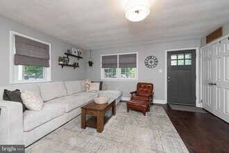 356 2nd Ave in Phoenixville, PA - Building Photo - Building Photo