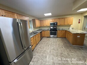1528 Grand Ave in St. Paul, MN - Building Photo - Building Photo