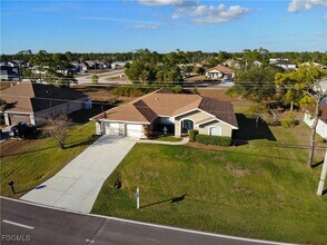 1625 N Gator Cir in Cape Coral, FL - Building Photo - Building Photo