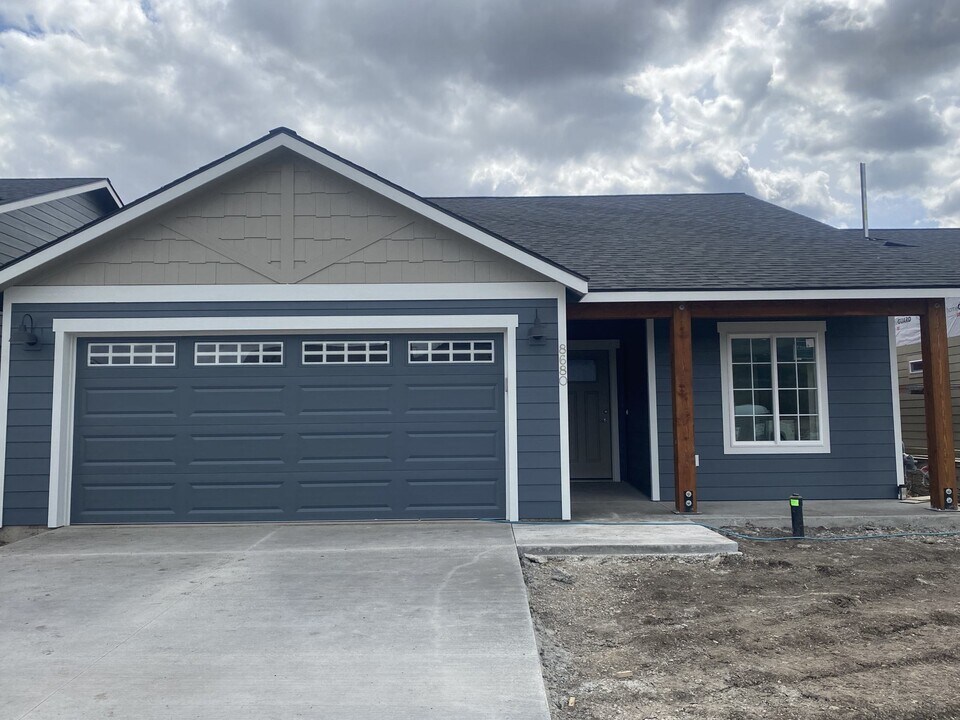 Thayer Cottages in Rathdrum, ID - Building Photo