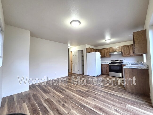 1759 W Kagy Blvd in Bozeman, MT - Foto de edificio - Building Photo