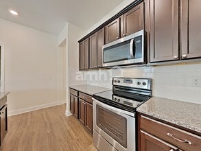 322 Pine Terrace Dr in Ruskin, FL - Building Photo - Building Photo