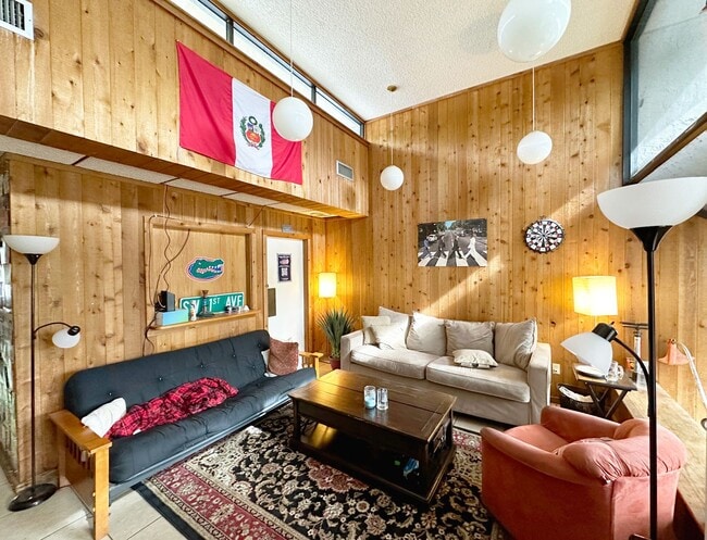 1205 NW 9th Ave in Gainesville, FL - Building Photo - Building Photo