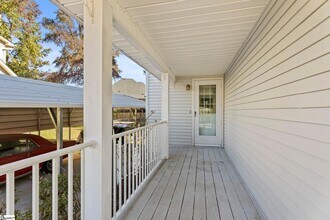 405 Creek Dr in Easley, SC - Foto de edificio - Building Photo