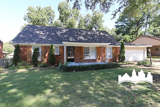 2010 Tammwood Dr in Memphis, TN - Building Photo - Building Photo